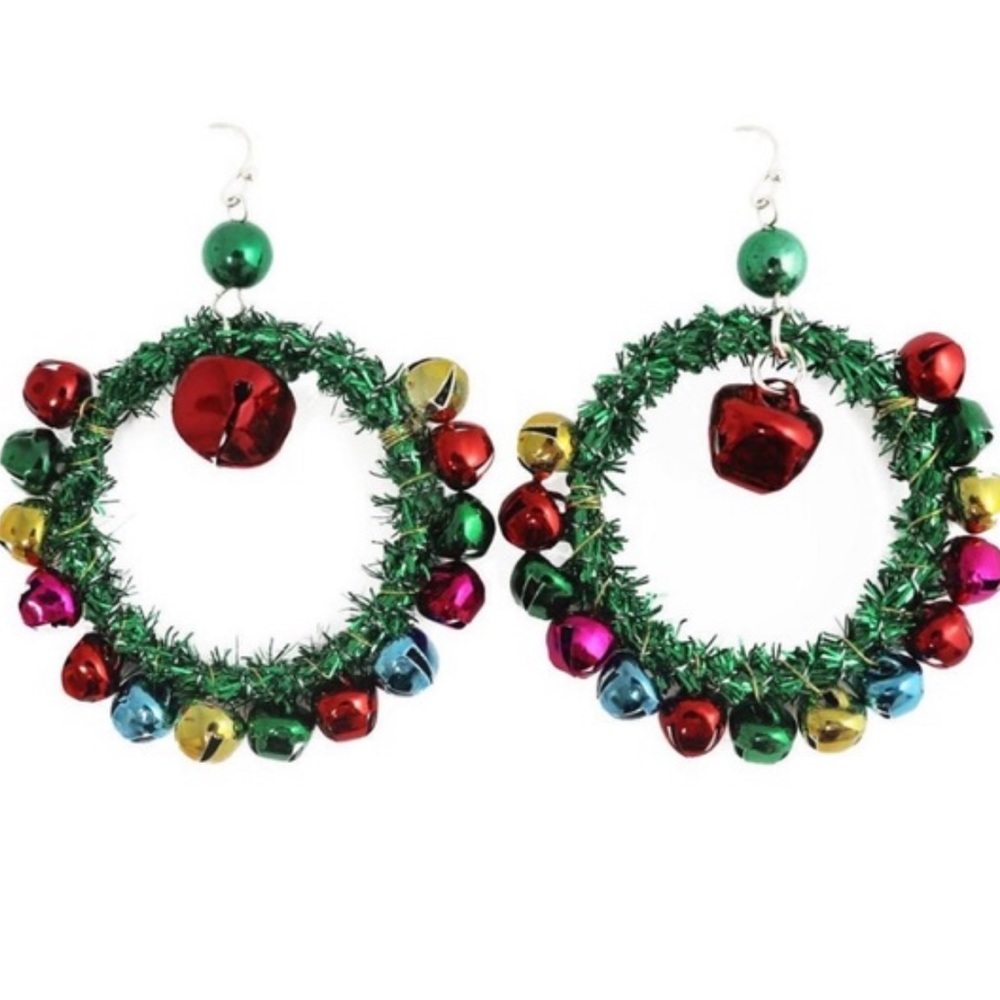 Holiday time dangly wreath earrings